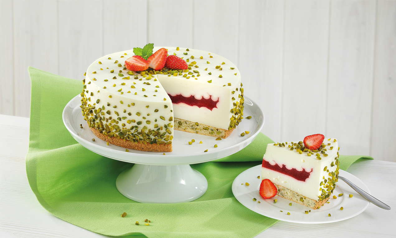 Joghurt-Torte mit Erdbeer-Füllung Rezept | Dr. Oetker
