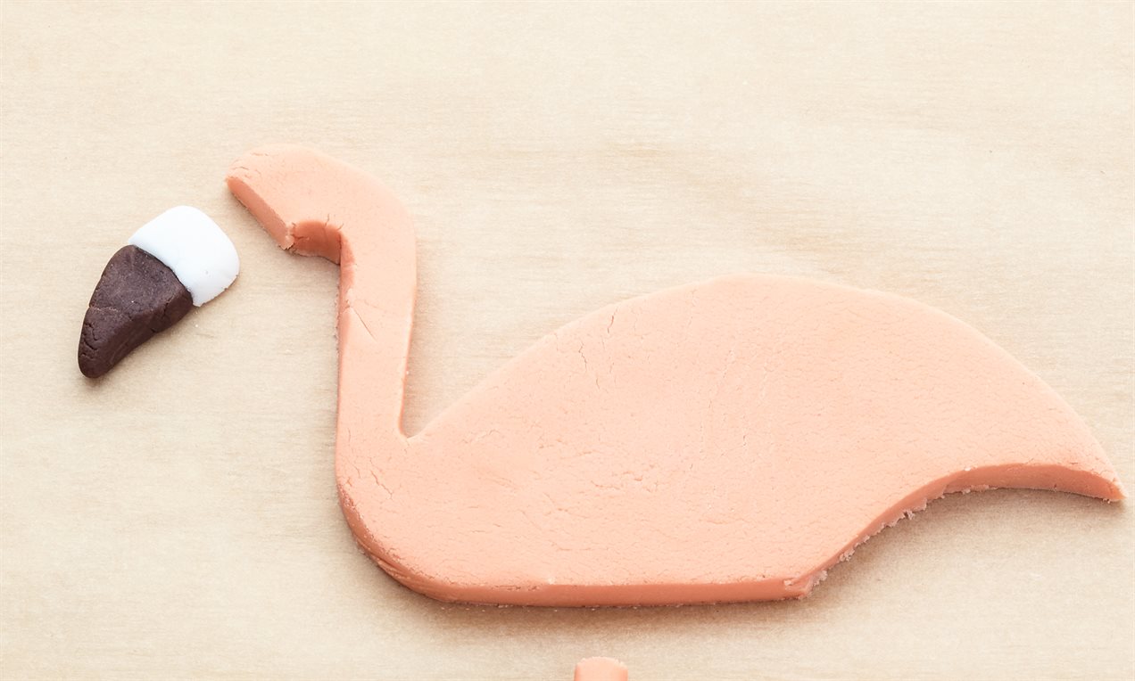 Picture - Fruchtige Flamingo-Torte Handling 4a.jpg