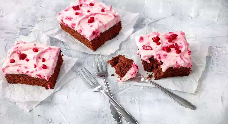 Naked Cake mit Holunderblüten-Creme Rezept | Dr. Oetker