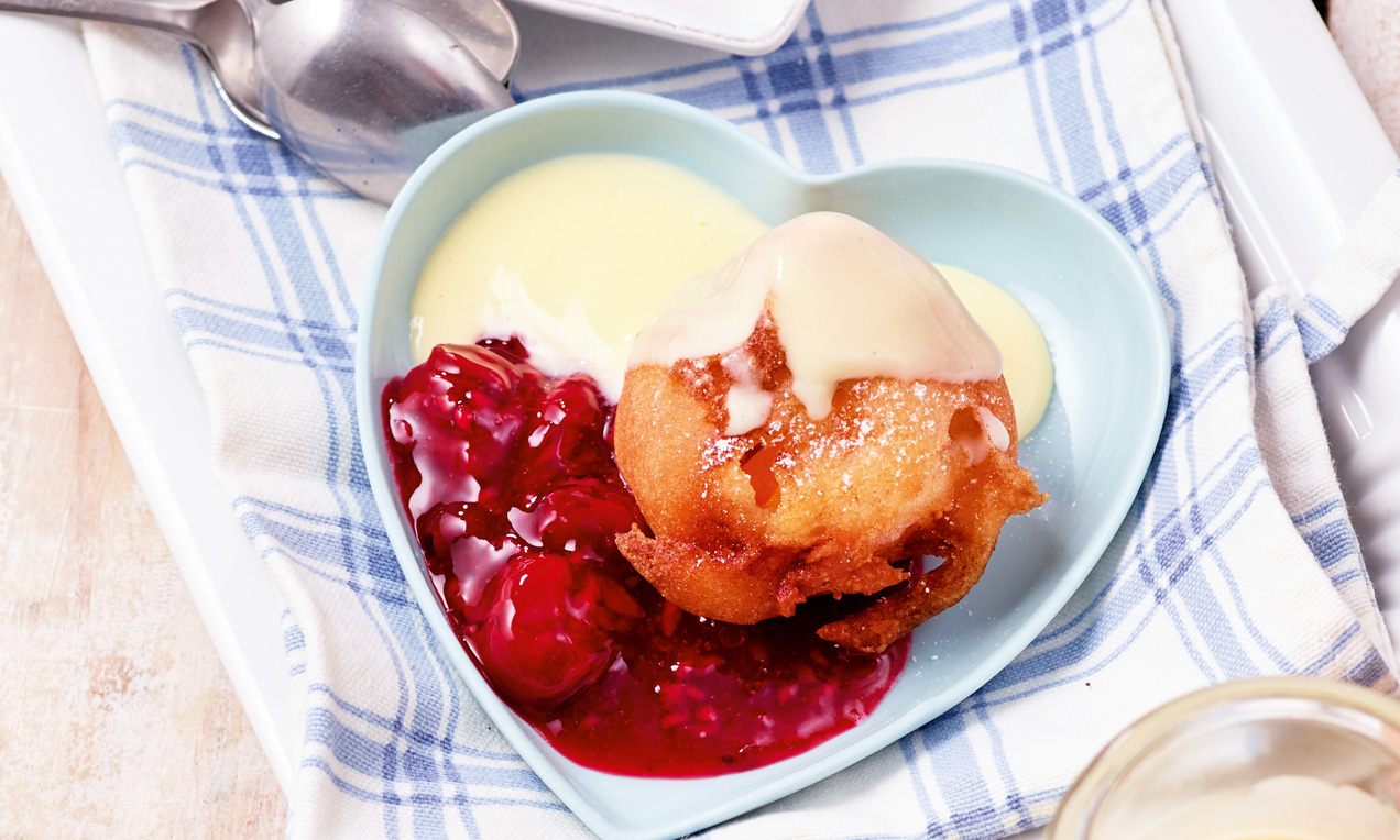 Wiener Wäschermädeln mit Vanille-Soße Rezept | Dr. Oetker