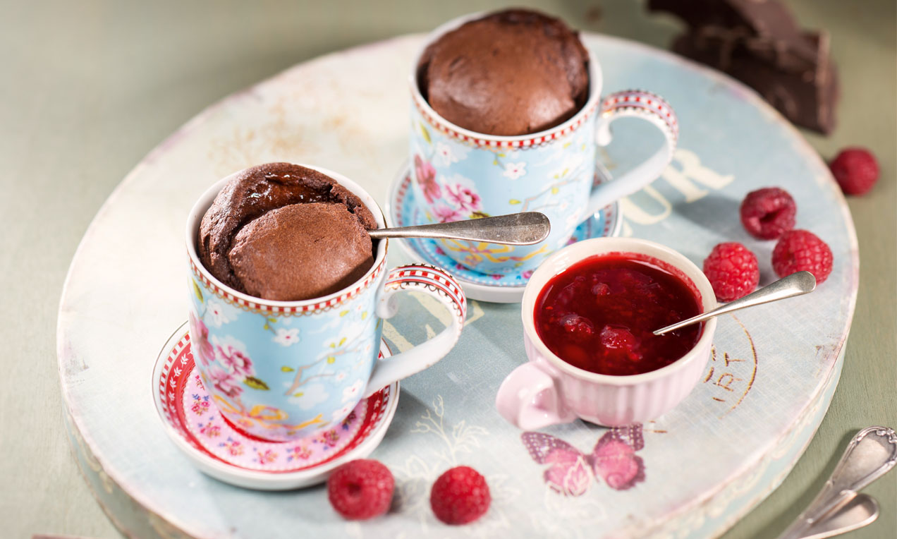 Mug-Cake mit Beerenmix Rezept | Dr. Oetker