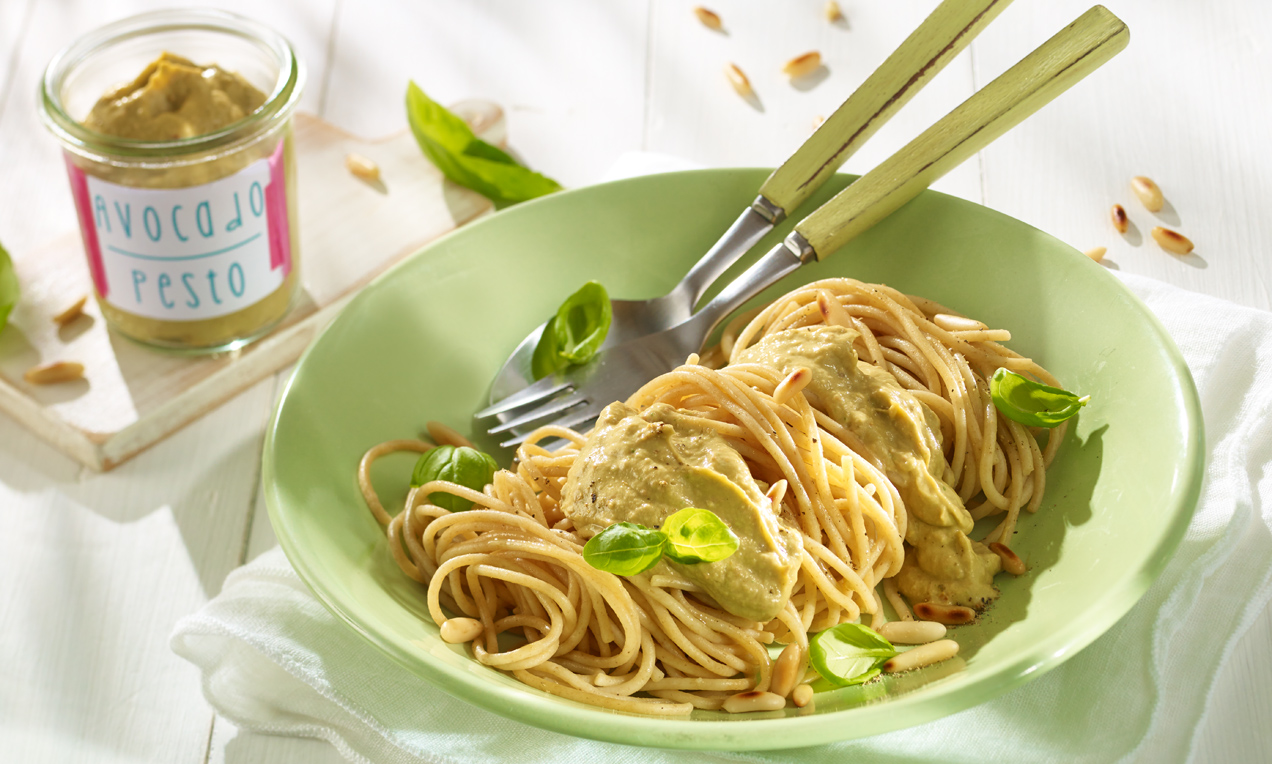 Spaghetti mit Avocado-Pesto Rezept | Dr. Oetker Spaghetti mit Avocado-Pesto Rezept | Dr. Oetker