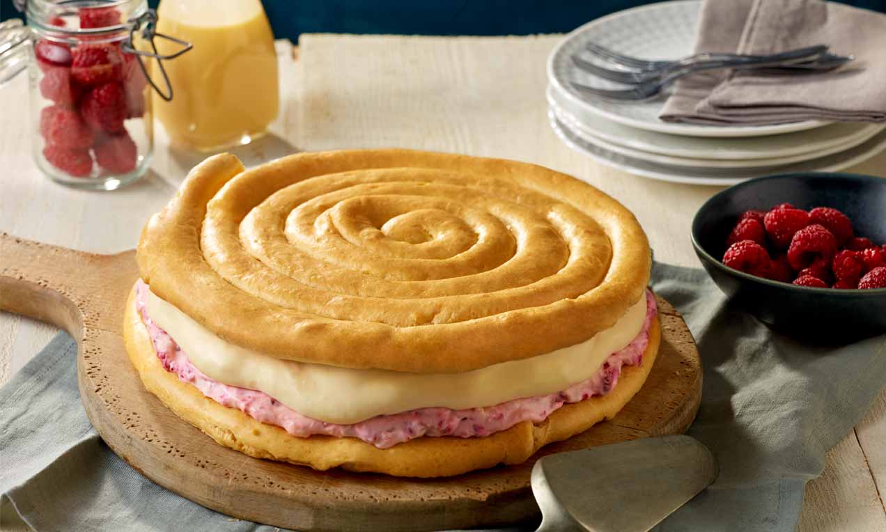 Brandteig-Torte mit Himbeeren Rezept | Dr. Oetker Brandteig-Torte mit Himbeeren Rezept | Dr. Oetker