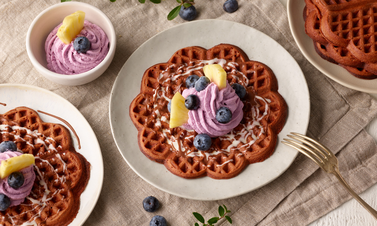 Schokowaffeln mit Heidelbeercreme Rezept | Dr. Oetker