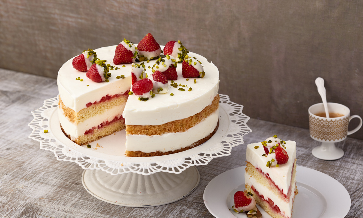 Joghurt-Frischkäse-Torte mit Erdbeeren Rezept | Dr. Oetker